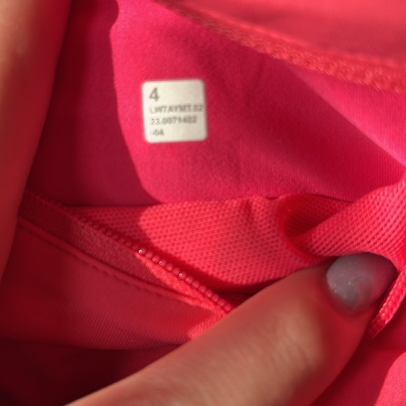 Lululemon 4.5inch mid rise speed up shorts in lipgloss - Picture 3 of 4